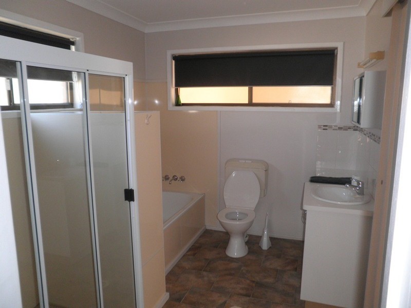 1/37 Barber St, Chinchilla QLD 4413