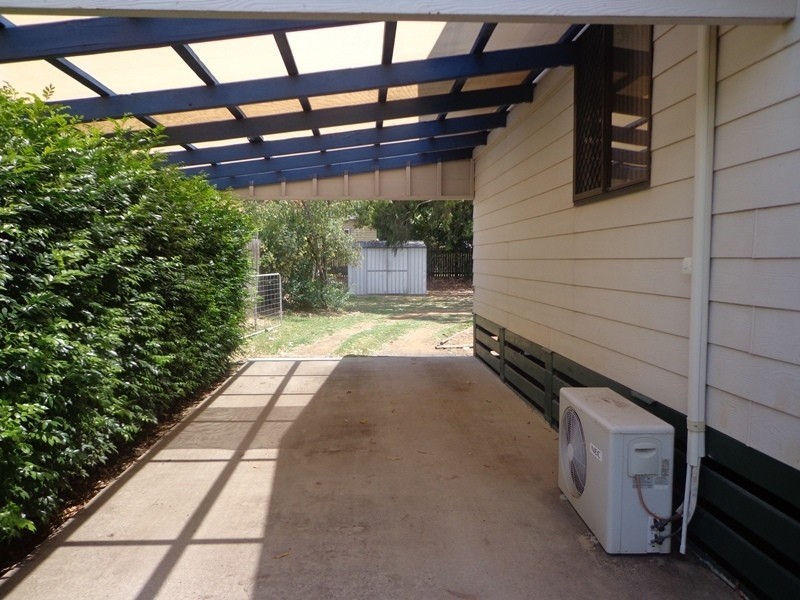 4 Bell Street, Chinchilla QLD 4413