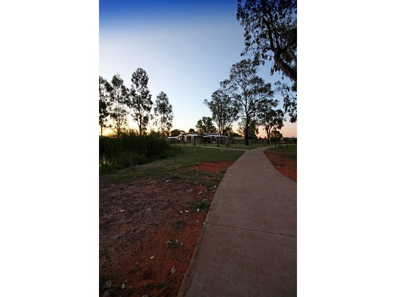 24 Sommerfeld Crescent, Chinchilla QLD 4413