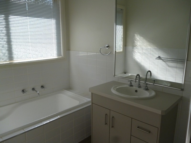 63 Sommerfeld Crescent, Chinchilla QLD 4413