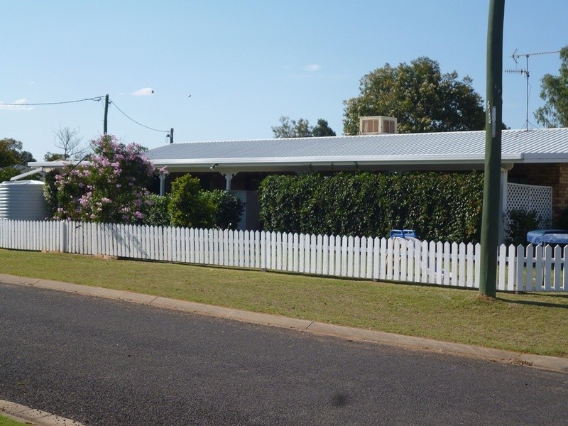 47  King St, Chinchilla QLD 4413