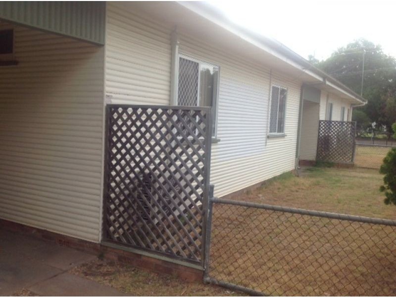 8 Turner Street, Chinchilla QLD 4413