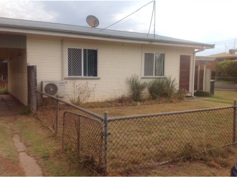 8 Turner Street, Chinchilla QLD 4413