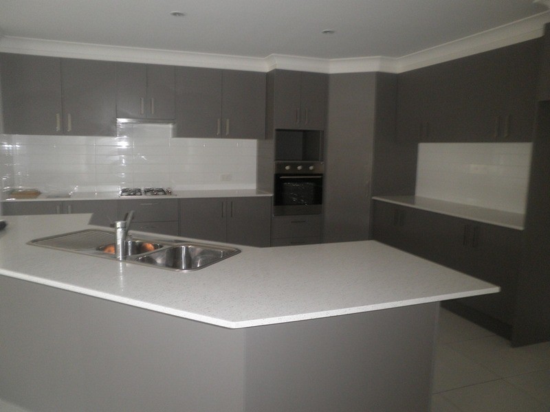 2/11 Church Street, Chinchilla QLD 4413