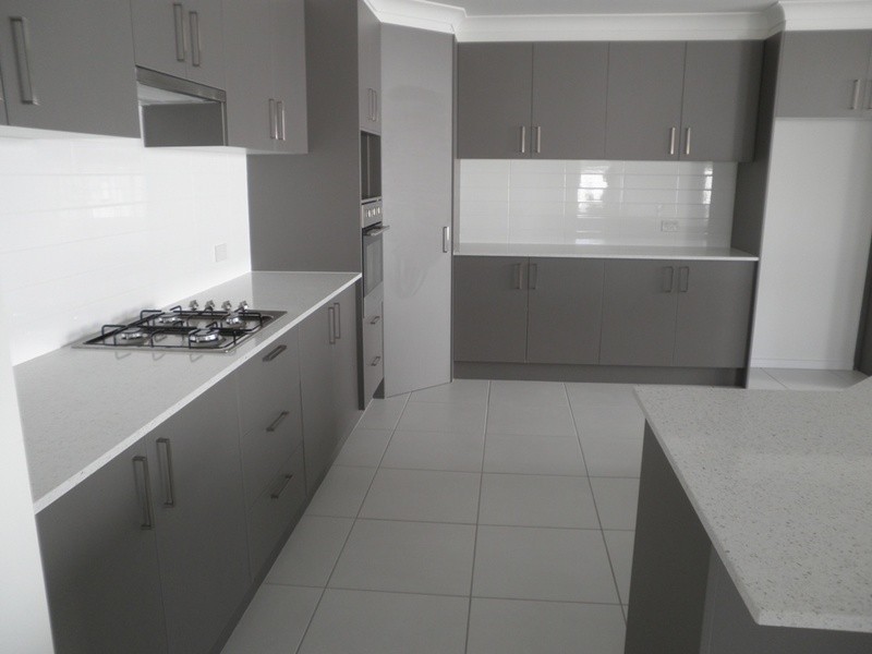 2/11 Church Street, Chinchilla QLD 4413