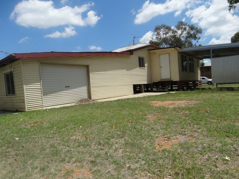4 Oak Street, Chinchilla QLD 4413