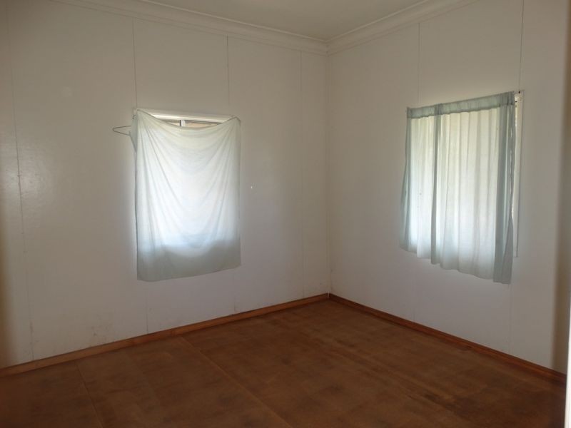 4 Oak Street, Chinchilla QLD 4413