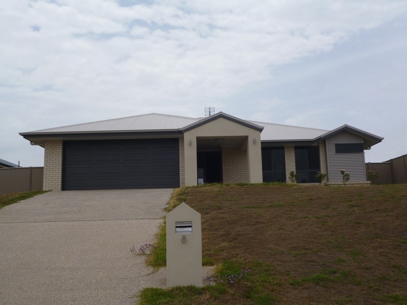 8 Cypress Pines Drive, Miles QLD 4415