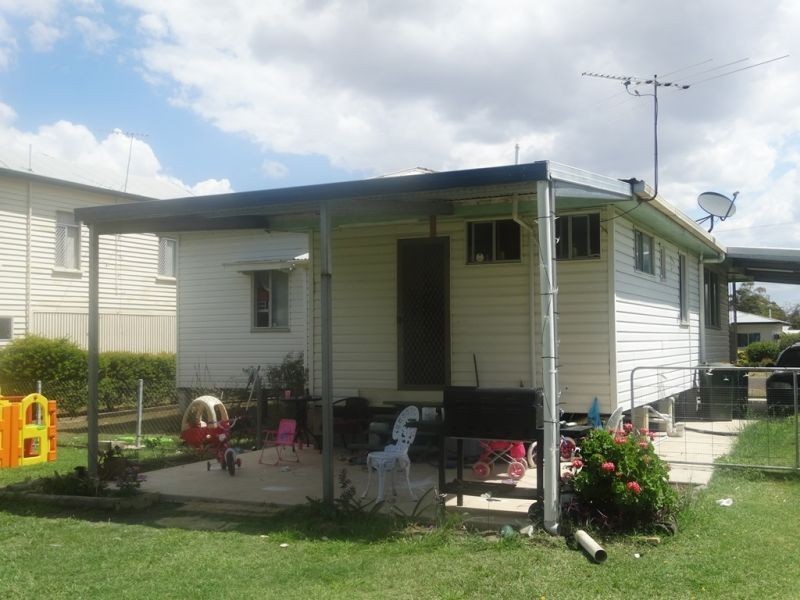 63 John Street, Jandowae QLD 4410