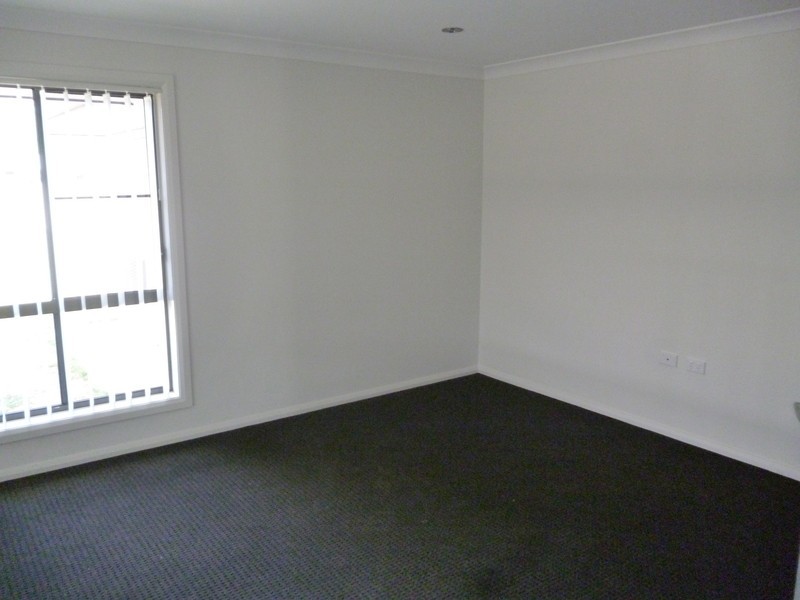 12 Cypress Pines Dr, Miles QLD 4415