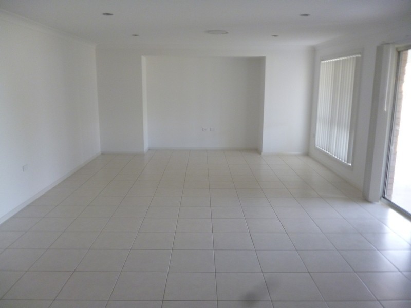 14 Cypress Pines Dr, Miles QLD 4415