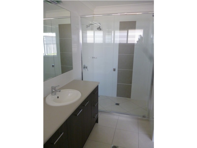 14 Cypress Pines Dr, Miles QLD 4415