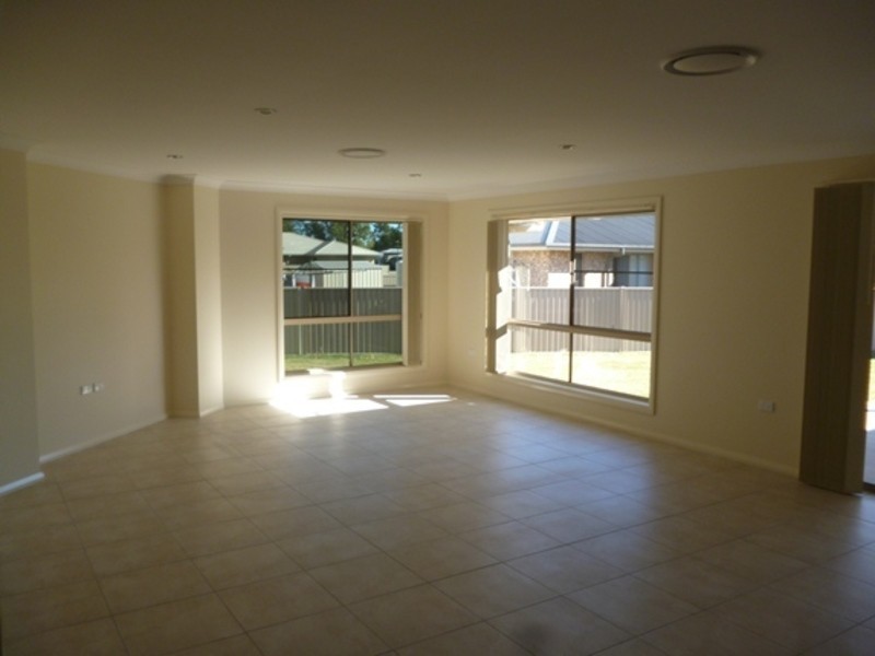 70 Sommerfeld Crescent, Chinchilla QLD 4413