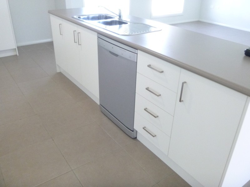 2 Sommerfeld Cres, Chinchilla QLD 4413