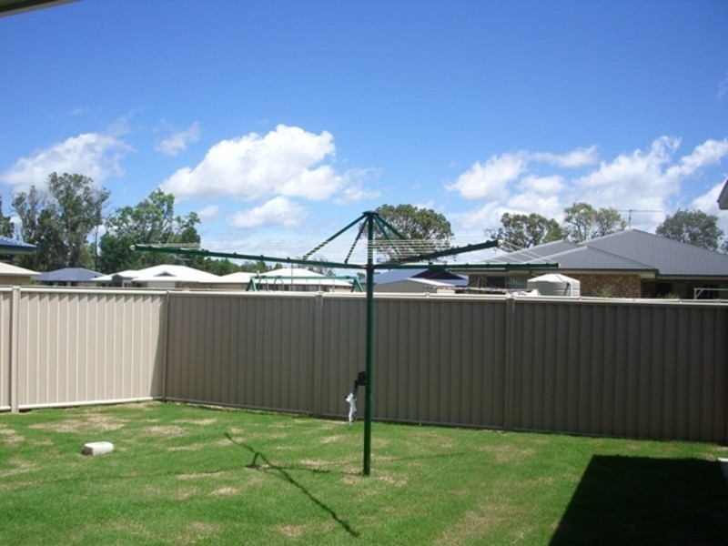 2 Sommerfeld Cres, Chinchilla QLD 4413