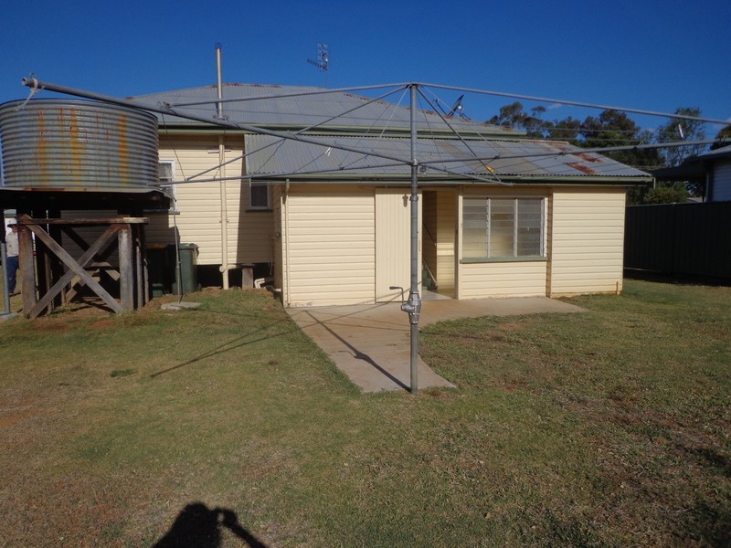 10 Atkins Street, Chinchilla QLD 4413