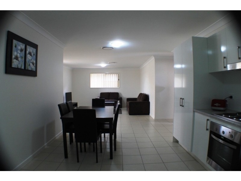 2/12 Dudley Street, Chinchilla QLD 4413