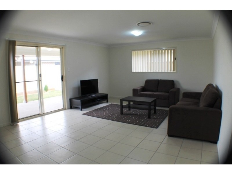 2/12 Dudley Street, Chinchilla QLD 4413