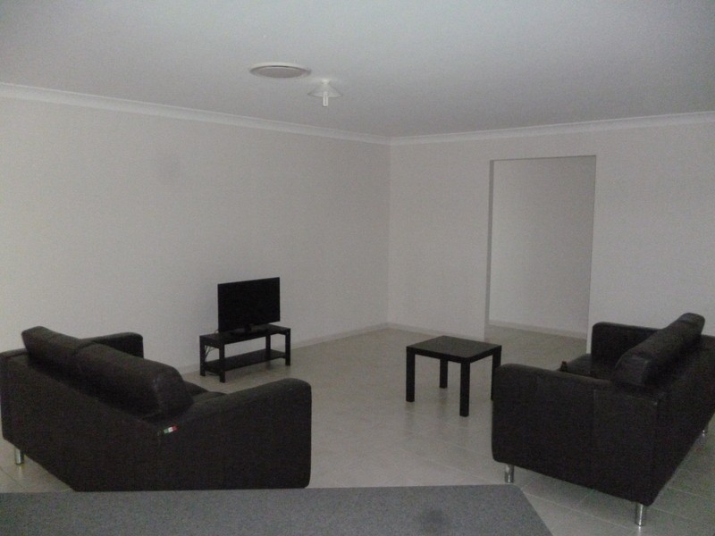 20 Vowels Street, Miles QLD 4415