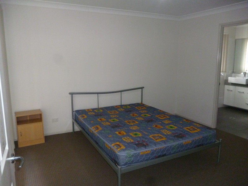 20 Vowels Street, Miles QLD 4415