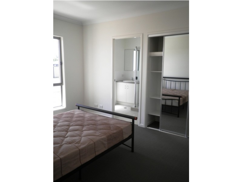 2 Irwin Street, Chinchilla QLD 4413