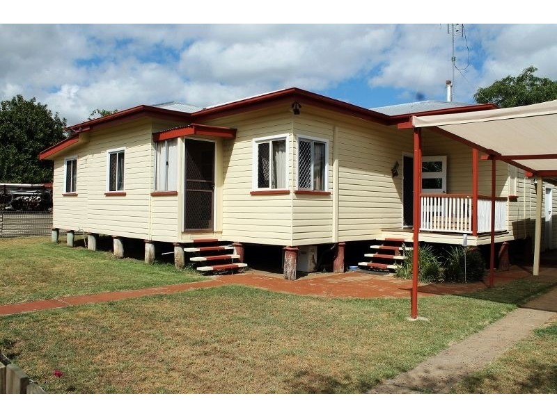 37 Wambo Street, Chinchilla QLD 4413