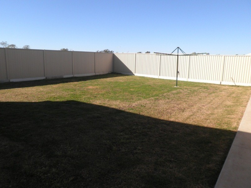 6 McKenzie Street, Chinchilla QLD 4413