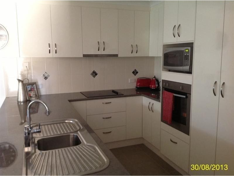 1/4 Crescent Avenue, Chinchilla QLD 4413