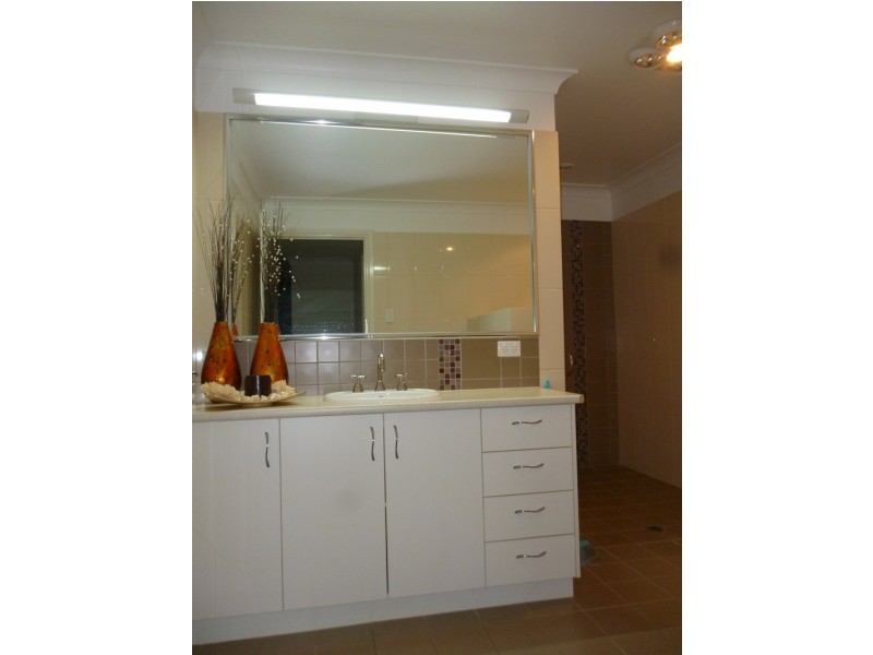 34 Beutel St, Chinchilla QLD 4413
