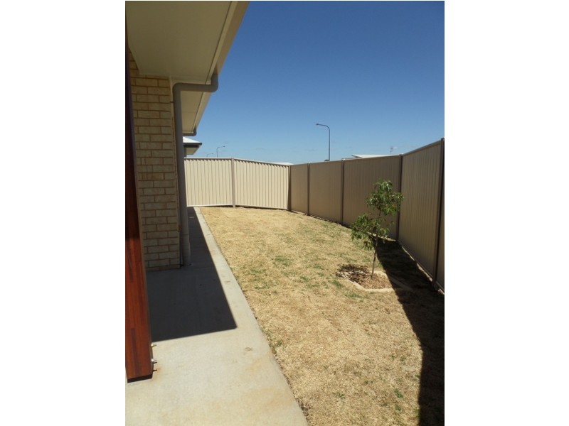 14  Gleeson St, Chinchilla QLD 4413