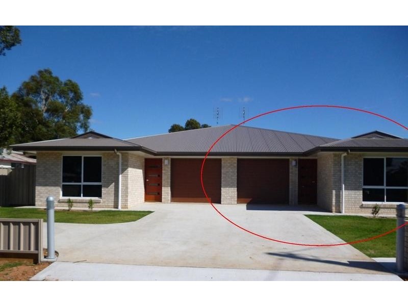 2/8 Windmill Road, Chinchilla QLD 4413