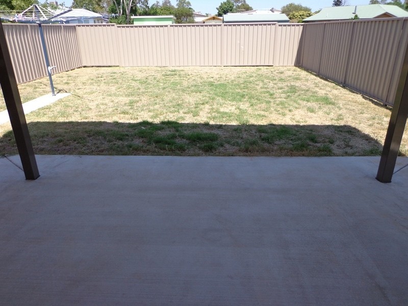 2/8 Windmill Road, Chinchilla QLD 4413