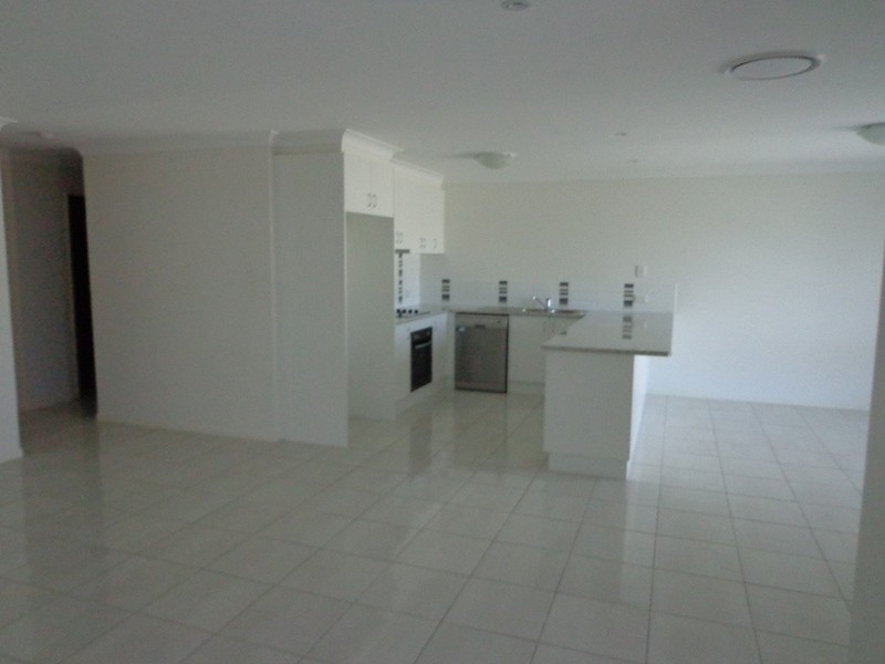 2/8 Windmill Road, Chinchilla QLD 4413