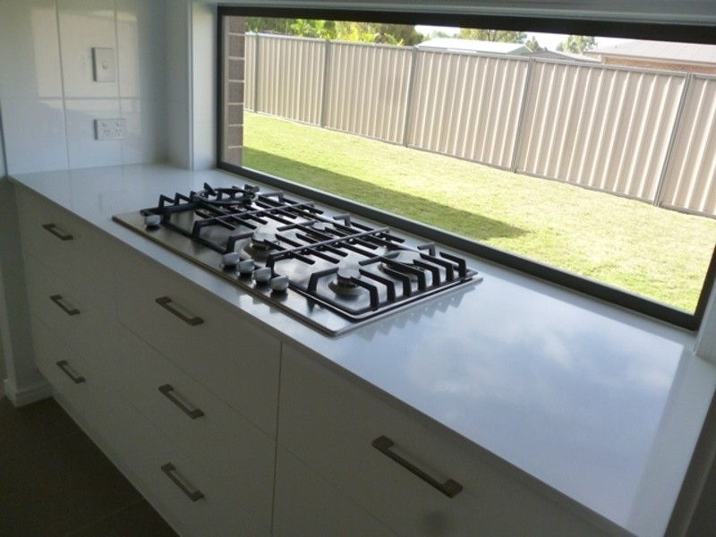 16 Parker Place, Chinchilla QLD 4413
