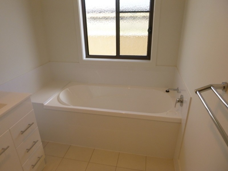 1 Cello Court, Chinchilla QLD 4413