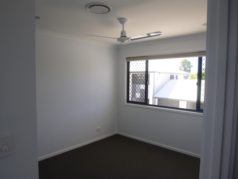 15 Zanoni Park Villas, Chinchilla QLD 4413