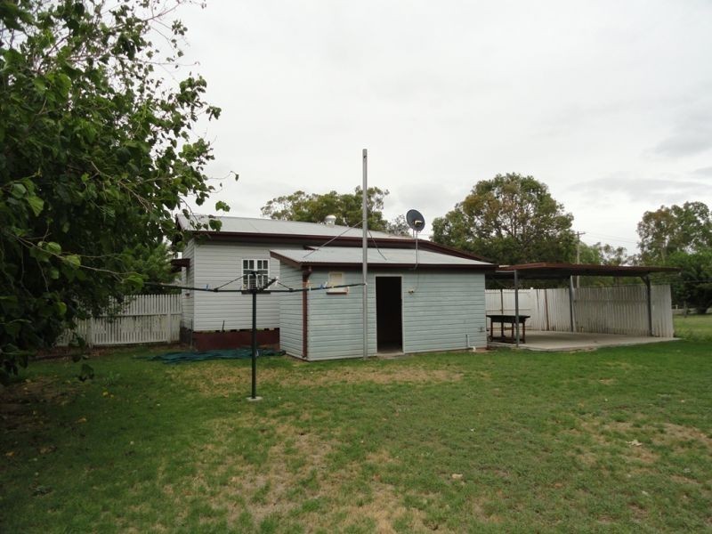 8 Helena Street, Chinchilla QLD 4413