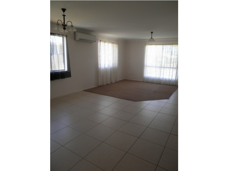9 Cole St, Chinchilla QLD 4413