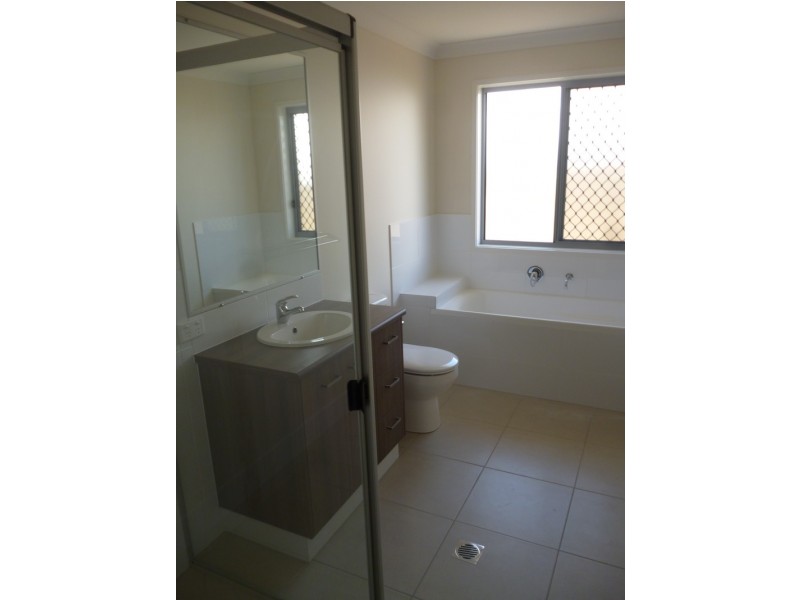 27 Ellem Drive, Chinchilla QLD 4413