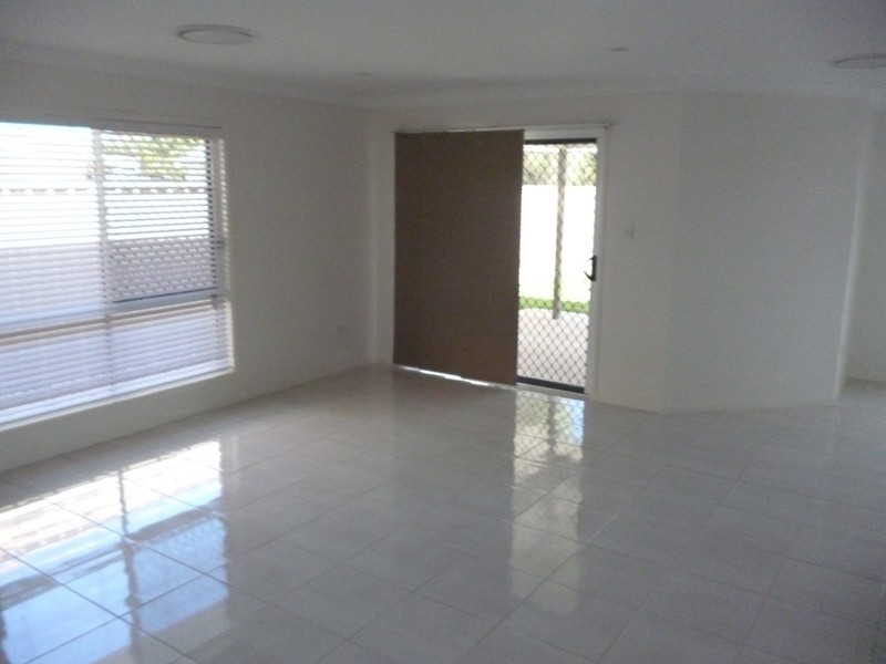 1/8 Windmill Road, Chinchilla QLD 4413