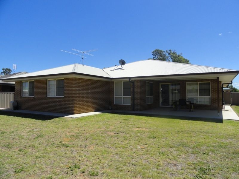 46 Sommerfeld Crescent, Chinchilla QLD 4413