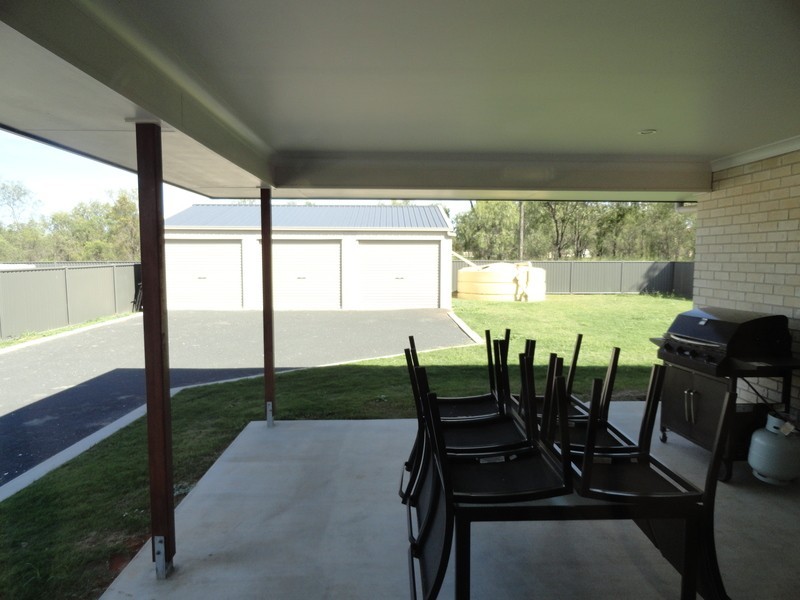 8 Layne Crescent, Chinchilla QLD 4413