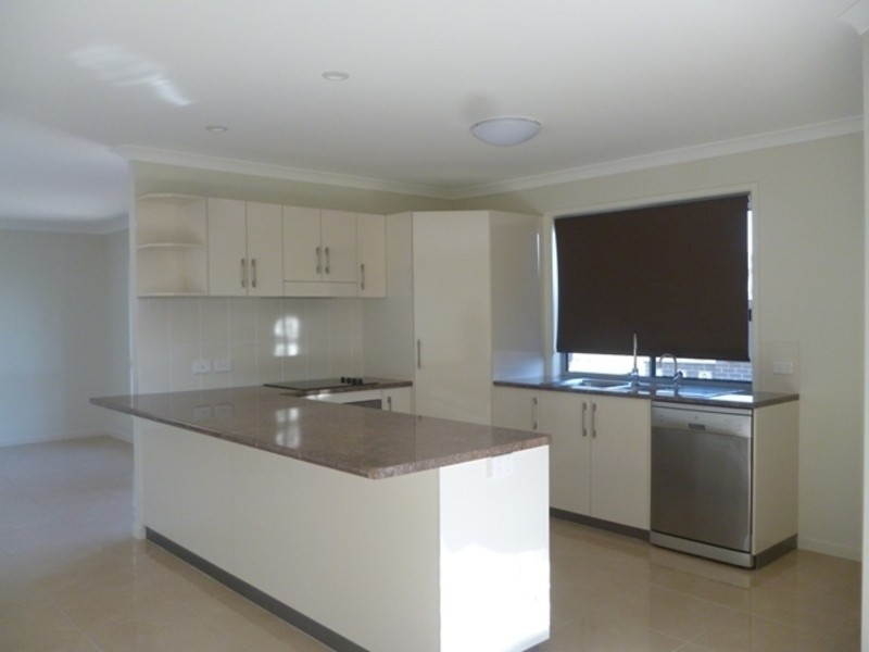 2/16 Dudley Street, Chinchilla QLD 4413