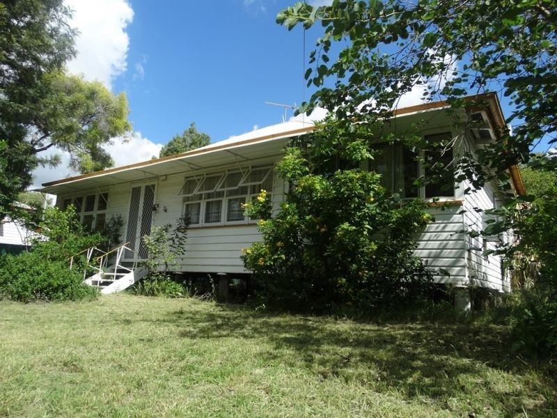 74 Hypatia Street, Chinchilla QLD 4413