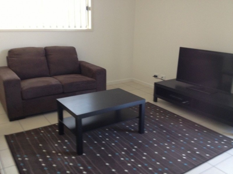 2/12 Dudley, Chinchilla QLD 4413