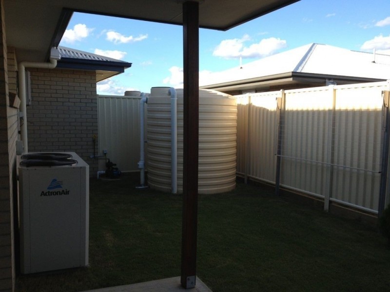 2/12 Dudley, Chinchilla QLD 4413