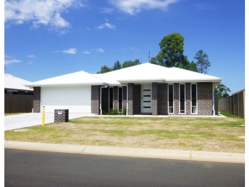 35 Skewis Street, Chinchilla QLD 4413