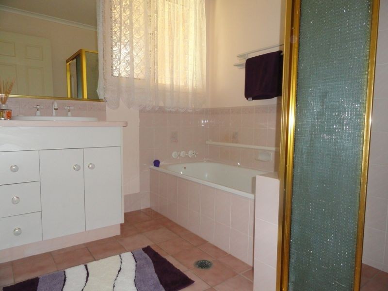 2/23 Birkett Street, Chinchilla QLD 4413