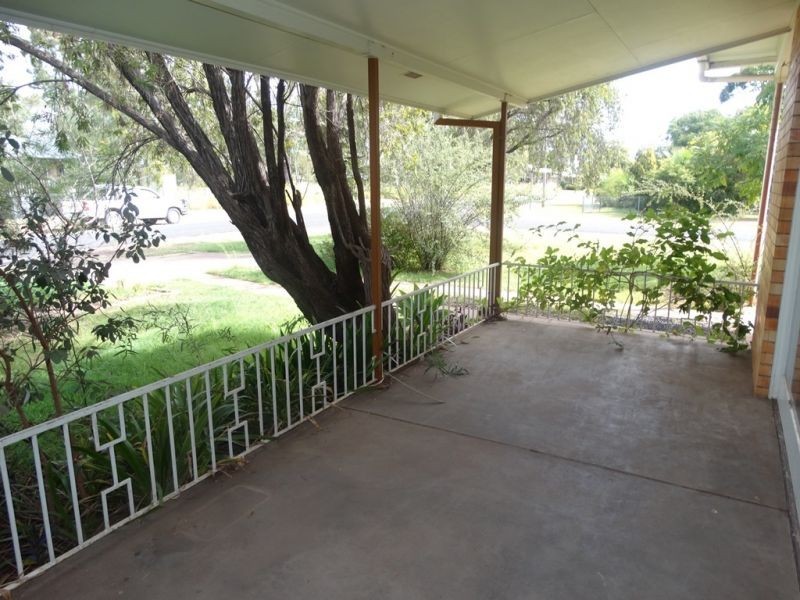 25 Fraser  Street, Chinchilla QLD 4413