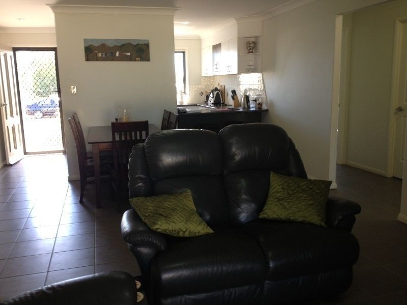 2/17 Luscombe Street, Chinchilla QLD 4413